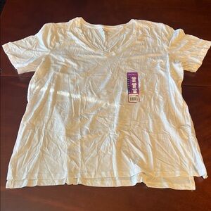 Eddie Bauer Women's Classic White Short Sleeve Tee